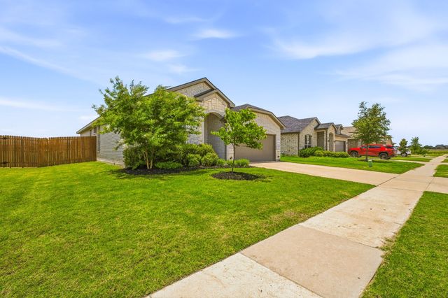 1106 Burlingame Drive, Cleburne, TX 76033