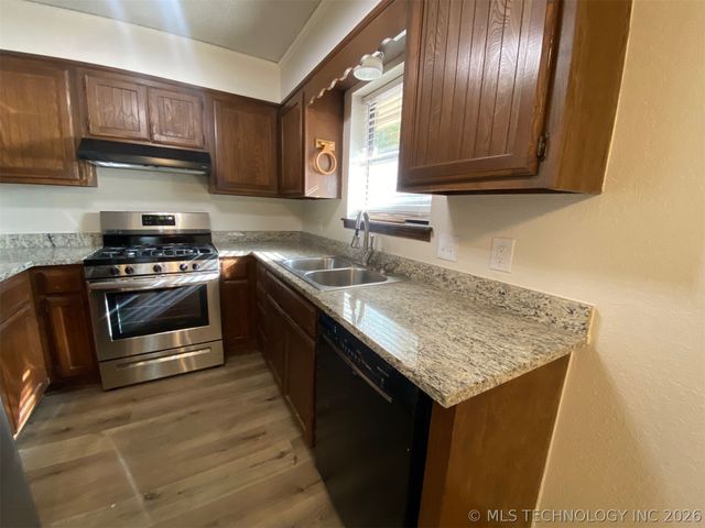 2519 E 74th Place, Tulsa, OK 74136