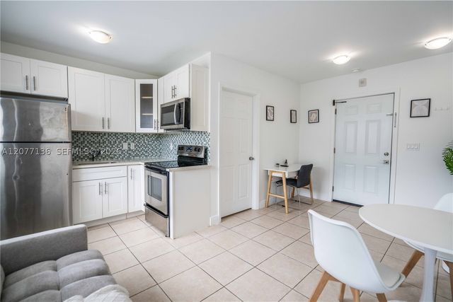 6971 Carlyle Ave 207, Miami Beach, FL 33141
