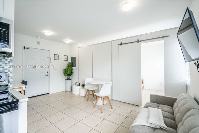 6971 Carlyle Ave 207, Miami Beach, FL 33141
