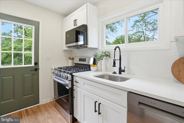 2505 LAKEWOOD CT, Baltimore, MD 21234