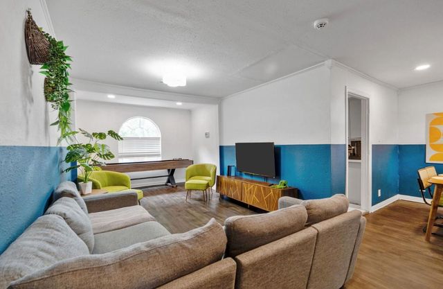4414 Knoxville Street, Houston, TX 77051