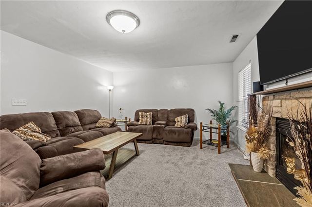 314 Vista Point DR, Hampton, VA 23666