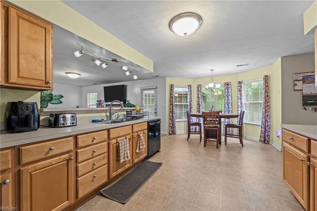 314 Vista Point DR, Hampton, VA 23666