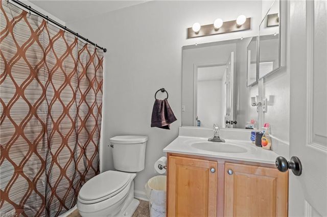 314 Vista Point DR, Hampton, VA 23666