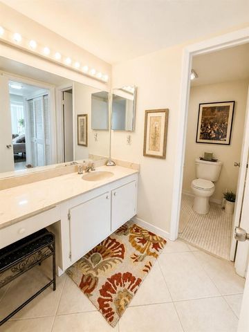 3589 S Ocean Boulevard 404, South Palm Beach, FL 33480