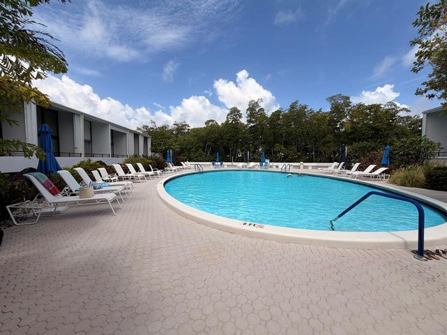 3589 S Ocean Boulevard 404, South Palm Beach, FL 33480