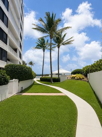 3589 S Ocean Boulevard 404, South Palm Beach, FL 33480