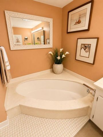 3589 S Ocean Boulevard 404, South Palm Beach, FL 33480