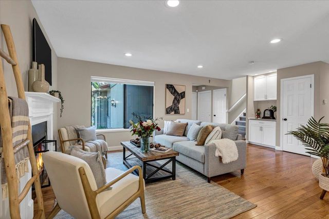 207 Palmer Drive, Los Gatos, CA 95032