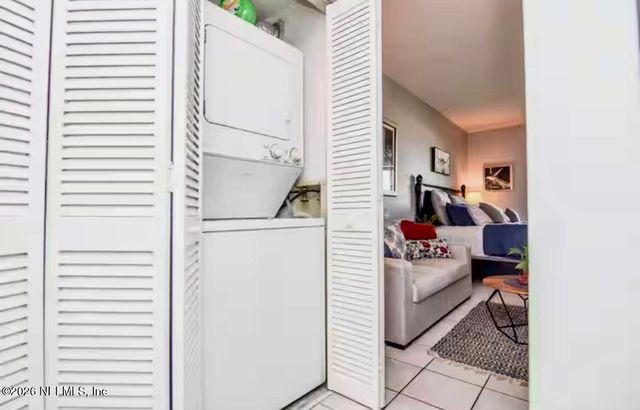 829 1ST Street S 2-D, Jacksonville Beach, FL 32250