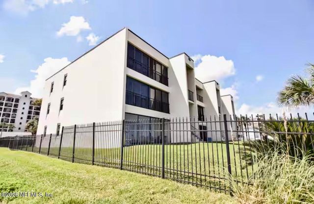 829 1ST Street S 2-D, Jacksonville Beach, FL 32250