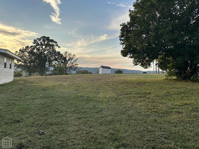 7429 Watts Road, Harrison, AR 72601