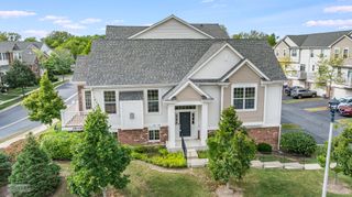 28W061 Woodland Drive, Winfield, IL 60190