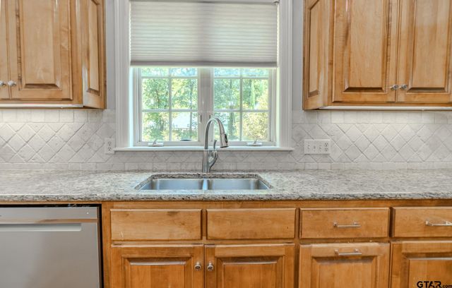 3429 Ridgebluff Cir, Tyler, TX 75707