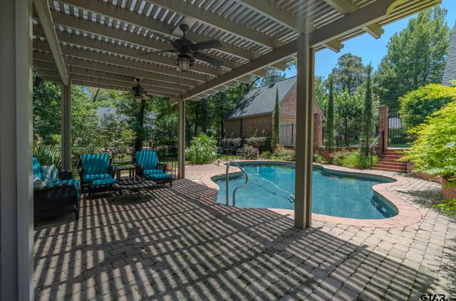 3429 Ridgebluff Cir, Tyler, TX 75707