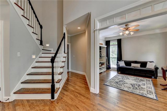 5062 Oak Farm Way, Flowery Branch, GA 30542
