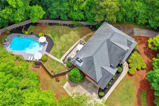 5062 Oak Farm Way, Flowery Branch, GA 30542