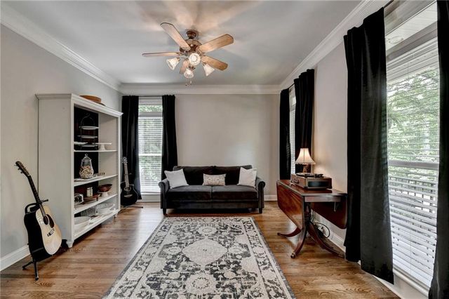 5062 Oak Farm Way, Flowery Branch, GA 30542