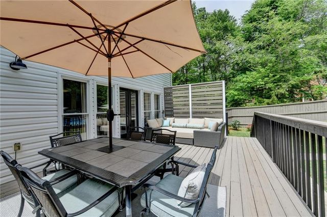 5062 Oak Farm Way, Flowery Branch, GA 30542