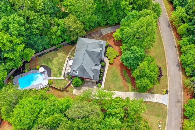 5062 Oak Farm Way, Flowery Branch, GA 30542