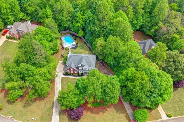 5062 Oak Farm Way, Flowery Branch, GA 30542