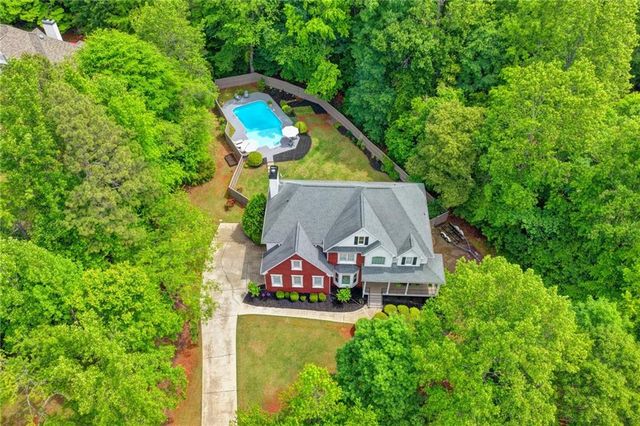 5062 Oak Farm Way, Flowery Branch, GA 30542