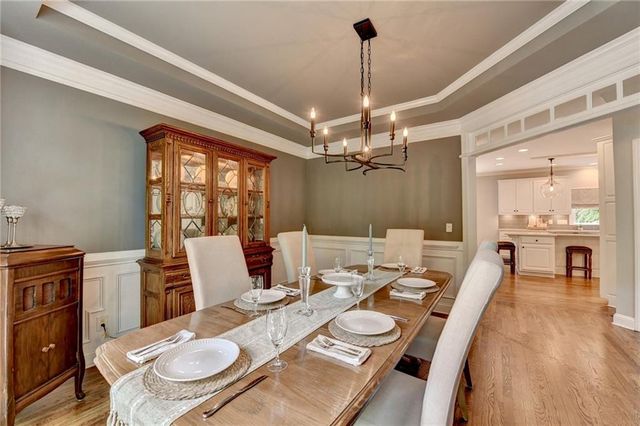 5062 Oak Farm Way, Flowery Branch, GA 30542