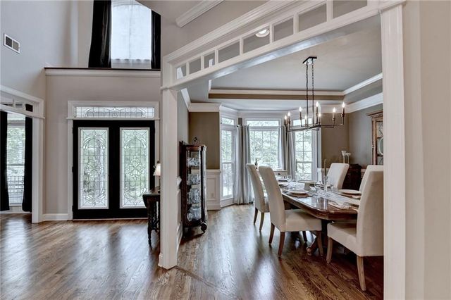 5062 Oak Farm Way, Flowery Branch, GA 30542