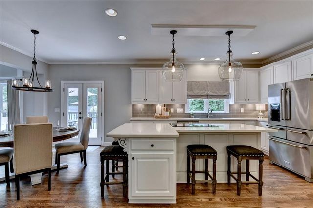 5062 Oak Farm Way, Flowery Branch, GA 30542
