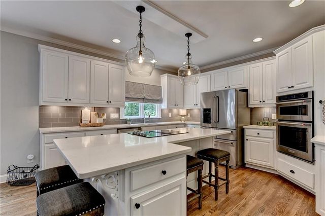 5062 Oak Farm Way, Flowery Branch, GA 30542