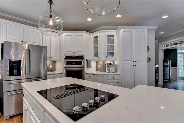 5062 Oak Farm Way, Flowery Branch, GA 30542