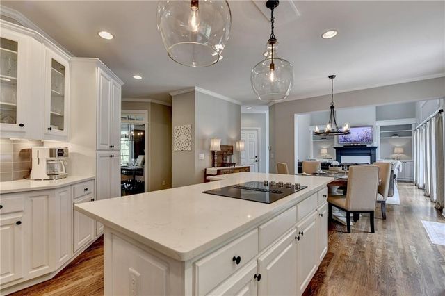 5062 Oak Farm Way, Flowery Branch, GA 30542
