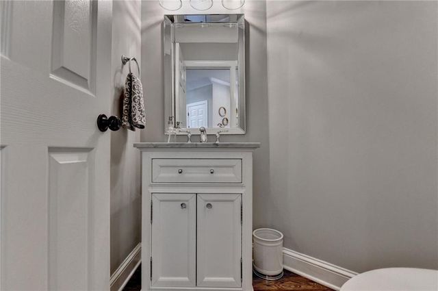 5062 Oak Farm Way, Flowery Branch, GA 30542