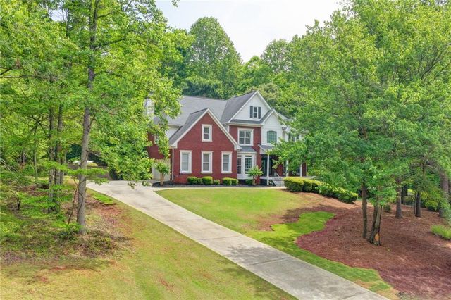 5062 Oak Farm Way, Flowery Branch, GA 30542