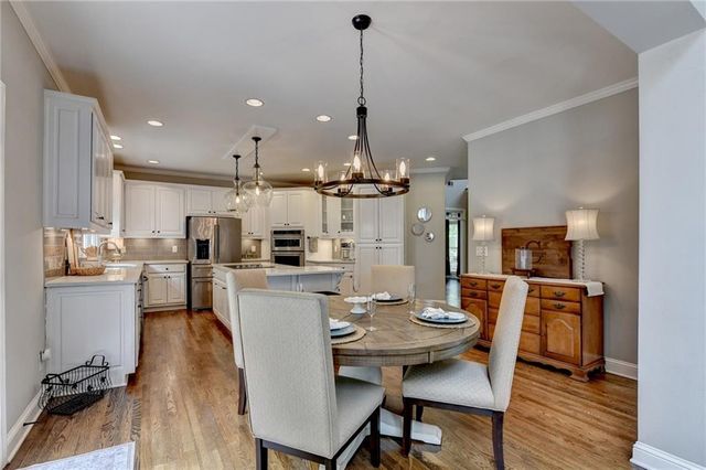 5062 Oak Farm Way, Flowery Branch, GA 30542