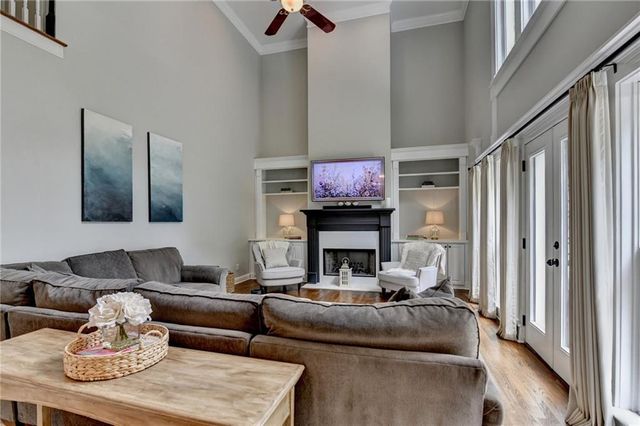 5062 Oak Farm Way, Flowery Branch, GA 30542
