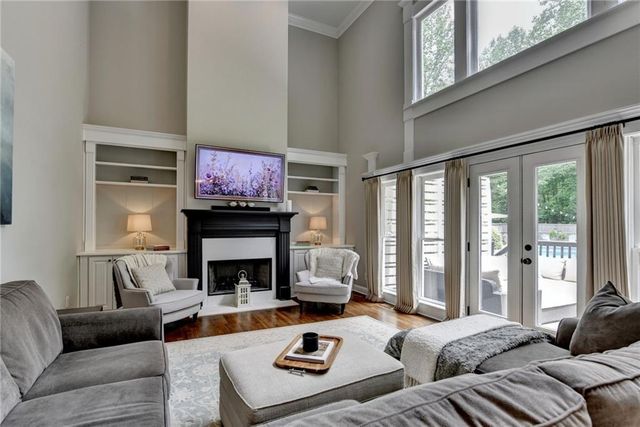 5062 Oak Farm Way, Flowery Branch, GA 30542
