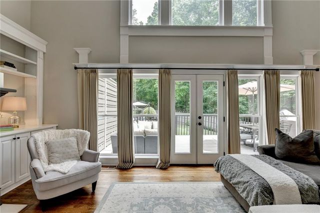 5062 Oak Farm Way, Flowery Branch, GA 30542