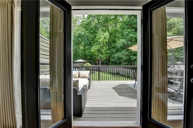5062 Oak Farm Way, Flowery Branch, GA 30542