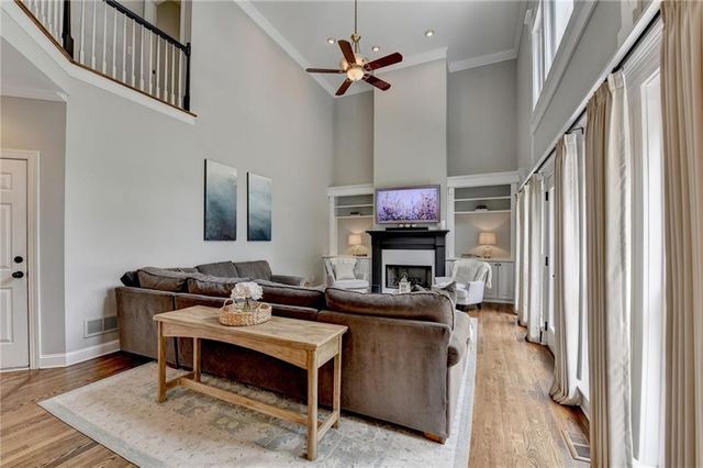 5062 Oak Farm Way, Flowery Branch, GA 30542