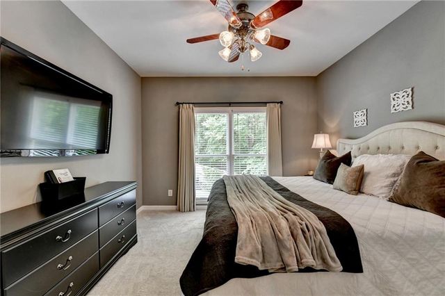 5062 Oak Farm Way, Flowery Branch, GA 30542