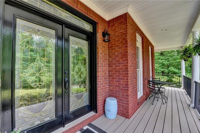 5062 Oak Farm Way, Flowery Branch, GA 30542