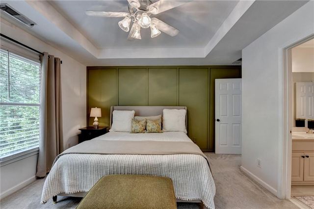 5062 Oak Farm Way, Flowery Branch, GA 30542