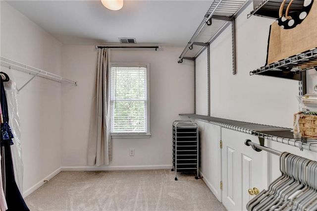 5062 Oak Farm Way, Flowery Branch, GA 30542