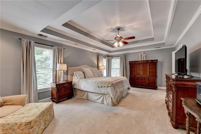 5062 Oak Farm Way, Flowery Branch, GA 30542