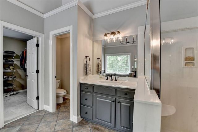 5062 Oak Farm Way, Flowery Branch, GA 30542