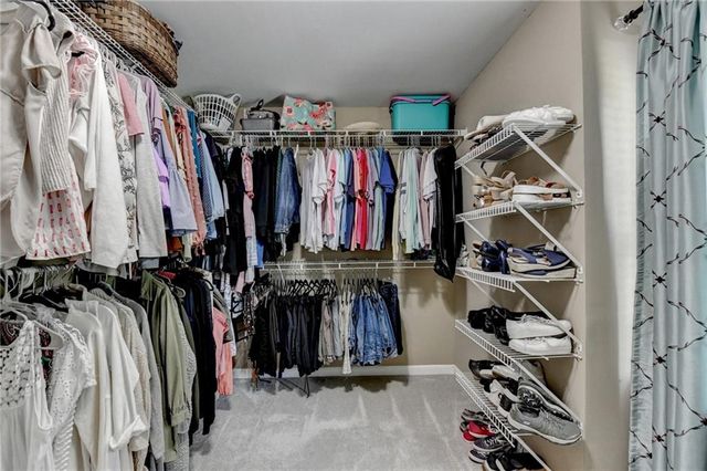 5062 Oak Farm Way, Flowery Branch, GA 30542