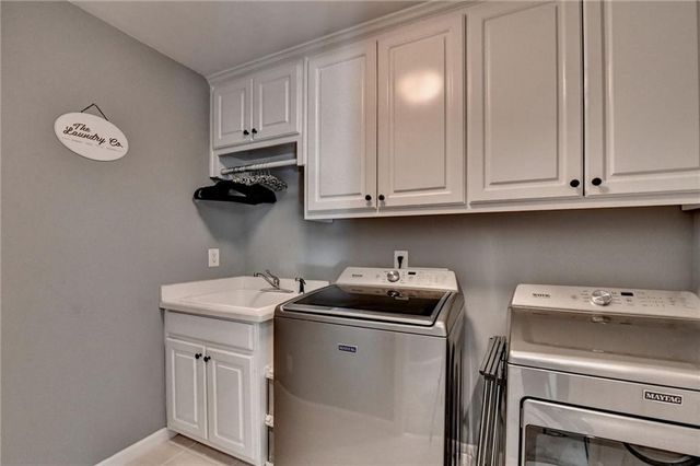 5062 Oak Farm Way, Flowery Branch, GA 30542