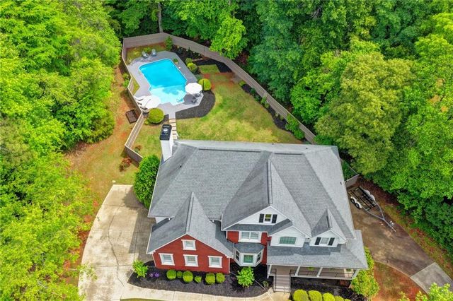 5062 Oak Farm Way, Flowery Branch, GA 30542
